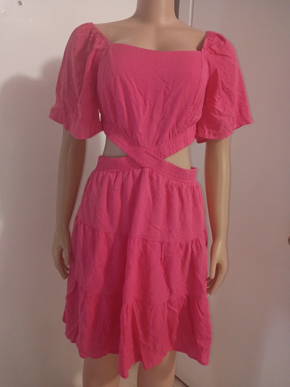 Bright Pink Cutout Puff-Sleeve Tiered Mini Dress - Picture 3 of 8